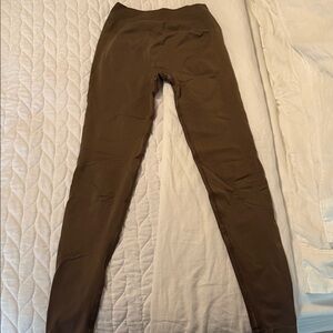 Alphalete Brown Leggings